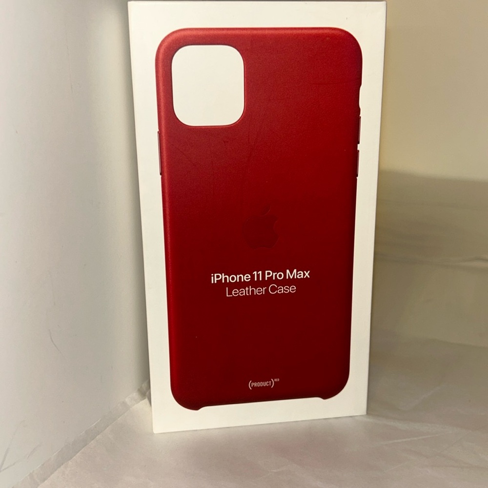 Apple iPhone 11 Pro Max Leather Snap Case Cover - Red New in Box